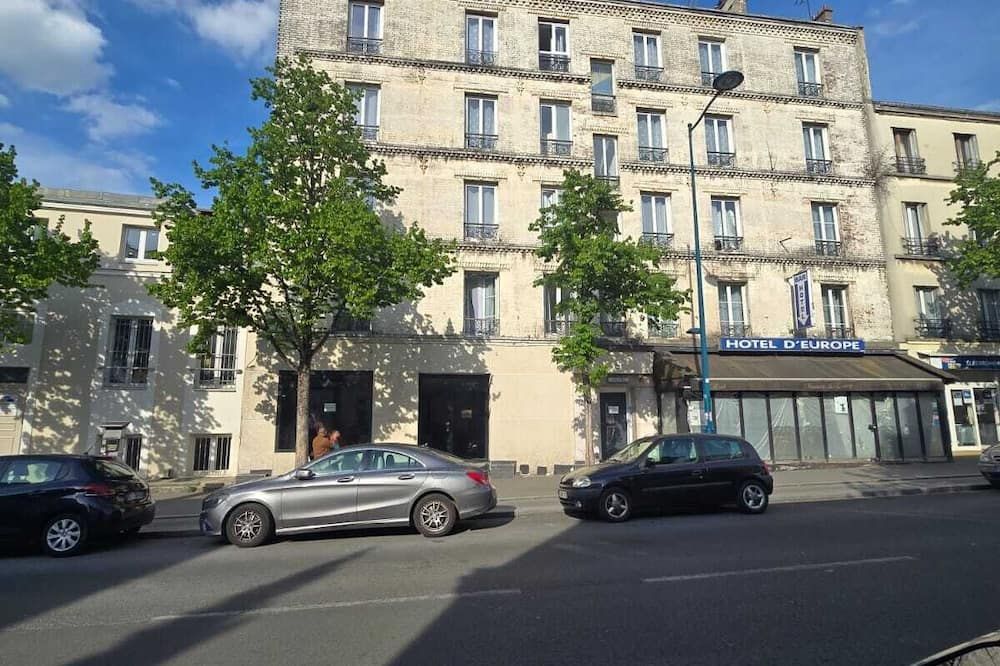 Hôtel de l'Europe - Pantin - Gebouw