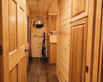 Cozy Tiny Cabin Near Leech Lake complete with Firepit + Trails - Walker - Hallway