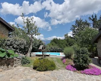 Tranquillo monolocale nella splendida Mulazzo, vista panoramica e piscina. - Mulazzo - Pool