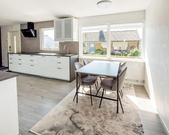 Nice Home In Helsingborg - Helsingborg - Kitchen