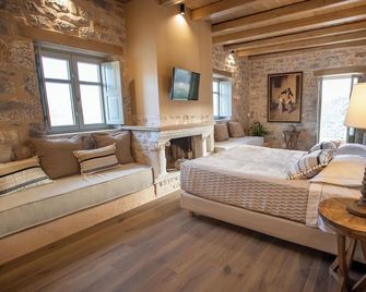 Akrolithi Guesthouse - Karavostasi
