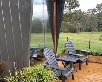 Pet friendly, Off-grid Tiny home with lake view - Daylesford - Patio