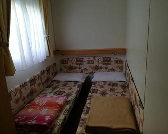 Camping Daino - Pietramurata - Спальня