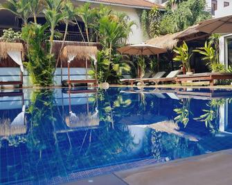 Babel Siem Reap Guesthouse - Siem Reap - Pool