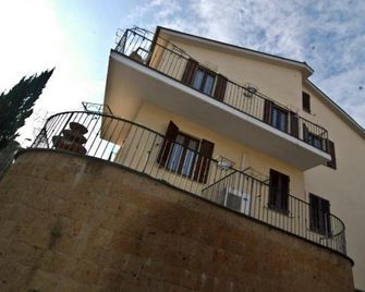 Hotel Picchio - אורבייטו - בניין