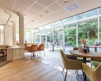 Peaceful Getaway — Free Parking, Indoor Pool, and Everything You Need to Unwind - Lochem - Restaurace