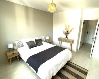 Le Châteaucreux - Cosy & Spa - Saint-Étienne - Chambre