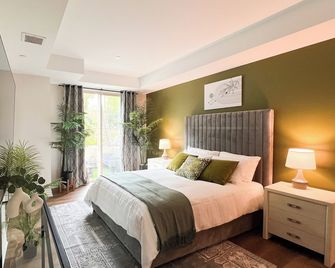 2 BD 2 BA in the Heart of Encino 104 - Encino - Bedroom