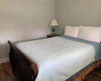 Niagara Falls Motor Lodge - Niagara Falls - Kamar Tidur