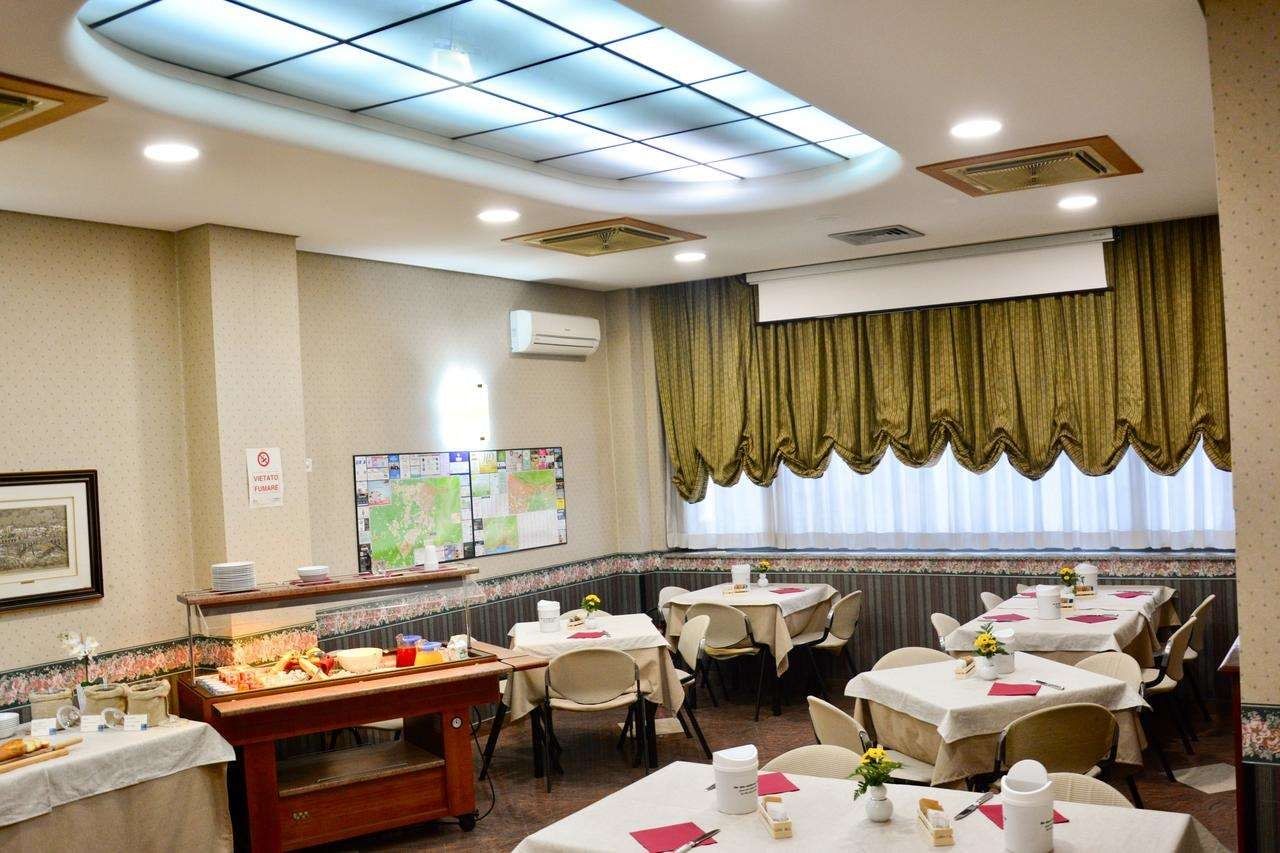 Hotel Kroma - רגוזה - מסעדה