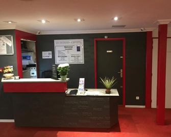 Fasthotel - Jaux - Rezeption