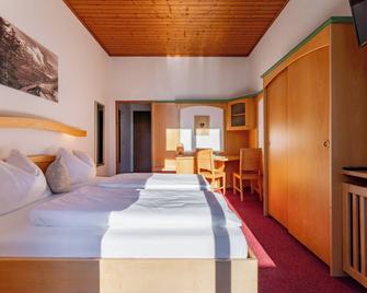 Hotel Gasthof Post - Bruck an der Großglocknerstraße - Bedroom