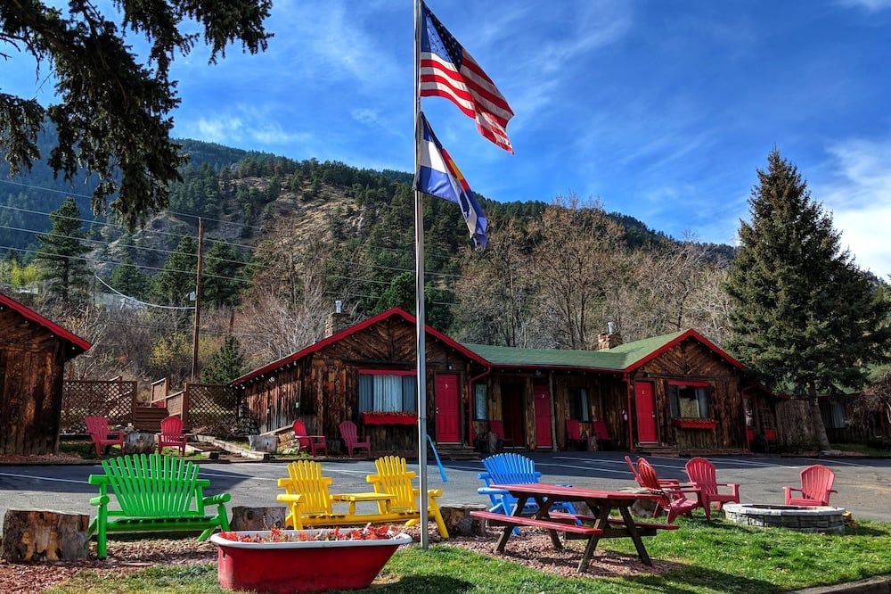Foot of the Mountain Motel - Boulder
