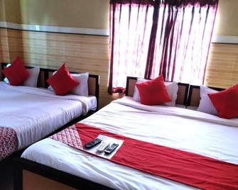 OYO 16064 Hotel Tirupati - Siliguri - Camera da letto