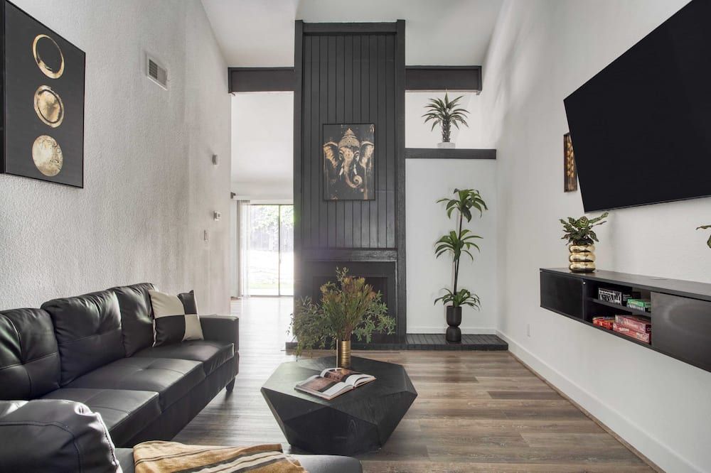 أوستين إيسكايب، برايم لوكيشن + شيرد يارد أواسيز فيرلاون بويوت باي أفانتستاي - أوستن - غرفة معيشة