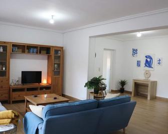 Maison Spacieuse Avec Espaces Extérieurs au Coeur D'aguilas, à 200m de la Plage - Águilas - Salon