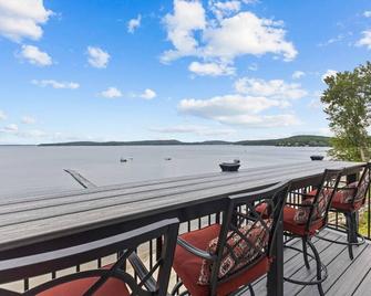 Enjoy Sunsets at Fully Equipped 4BR-Lake Champlain - Colchester - Balkon