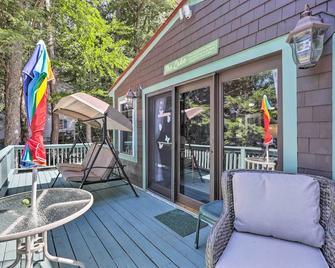 Lake Hermit Cabin w/ Kayaks & Paddleboards! - Sanbornton - Patio