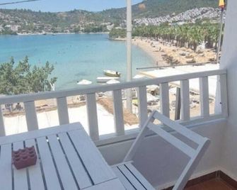 Antique Iasos Butik Otel - Kiyikişlacik - Balcony