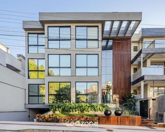 Sua estadia próxima da Praia Brava - BSO - Balneario Camboriú - Edificio