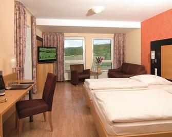 Burg-Hotel - Obermoschel - Bedroom