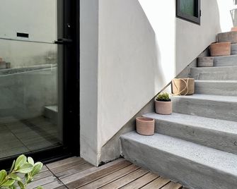 New & Modern! Close To Ucla, Cedars Sinai & Westfield Century City Mall - Los Angeles - Stairs