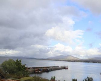 Breathtaking Sea & Mountain Views ,Family & Dog-Friendly ,Walk to Village - Broadford - Ban công