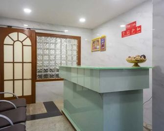 Hotel Bay Treasure - Mahabalipuram - Front desk