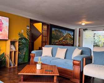 Hotel El Refugio - Guaranda - Sala de estar