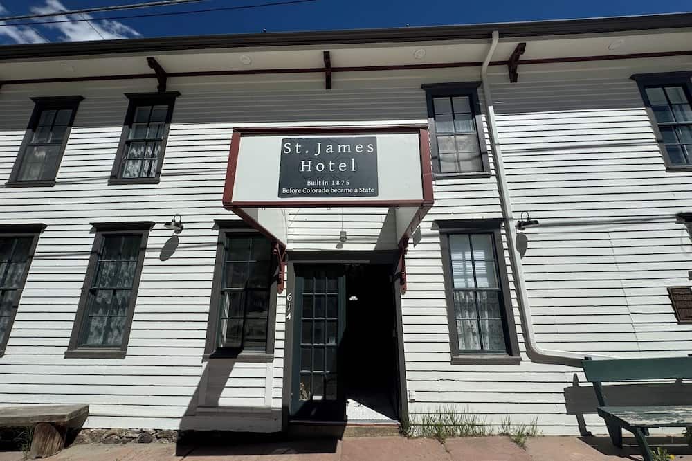 St James Hotel - Georgetown - Edificio