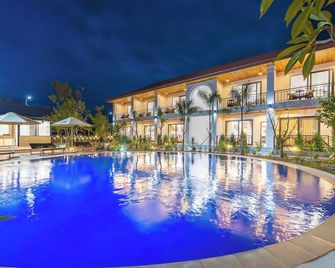 Paradise Mountain View Resort - Vang Vieng - Pool