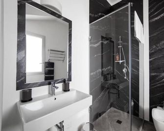 5 elementi - Porto Empedocle - Bad