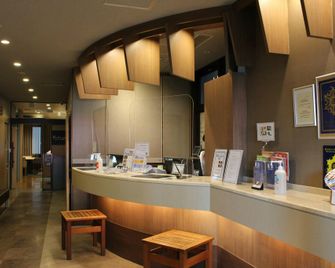 Dormy Inn Akihabara - Tokyo - Front desk
