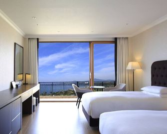 Jeju Booyoung Resort - Seogwipo - Bedroom
