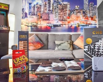 Spacious Cozy Retreat, Sleeps 10, Near Nyc & Ewr - Newark