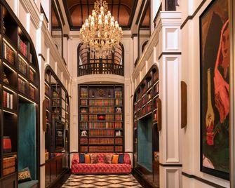 Bandra House - Ihcl Seleqtions - Mumbai - Salon