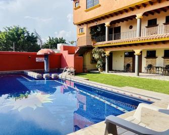Hotel Sta Cruz Oaxtepec - Oaxtepec - Pool