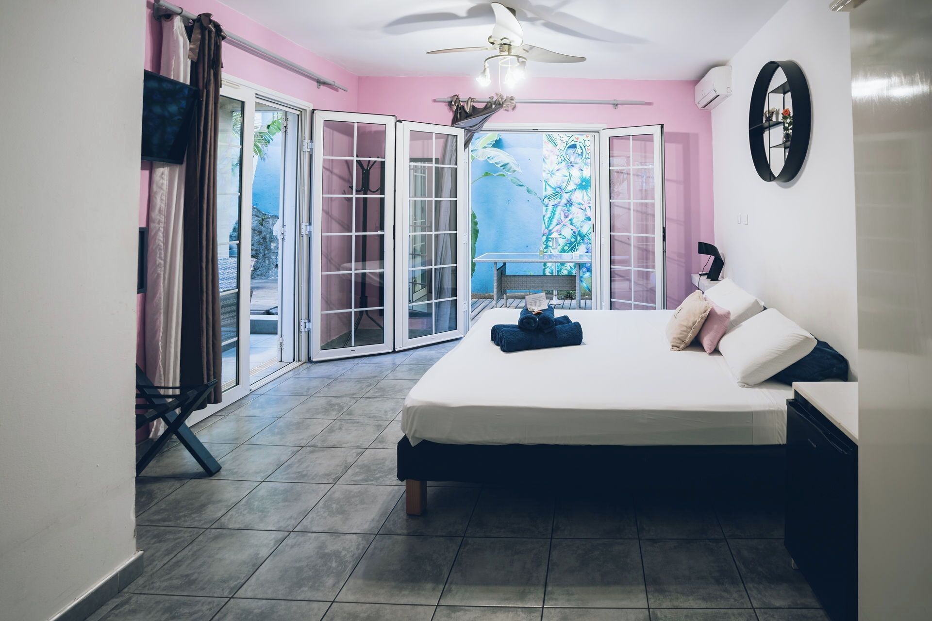 Lindsey Hôtel - Saint-Pierre - Bedroom