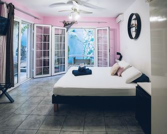 Lindsey Hôtel - Saint-Pierre - Bedroom