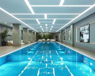 Park Inn by Radisson Yalova City Center - יאלובה - בריכה