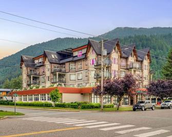 Harrison Lake Pets Welcome-3br Penthouse Suite - Hope - Building