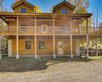 Scenic Franconia Cabin about 6 Mi to Cannon Mountain! - Franconia - Building
