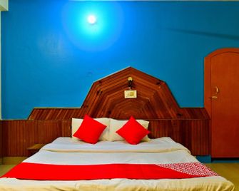 Hotel O Mid Way Tourist Resort - Mandi - Habitación