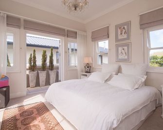 Isola Bella Guest House - Knysna - Schlafzimmer