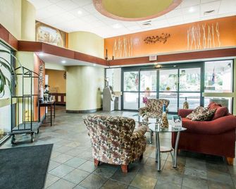 Quality Inn & Suites - קנזס סיטי - לובי