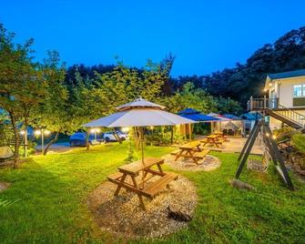 Yangyang Sodam Stay Pension - Yangyang - Patio