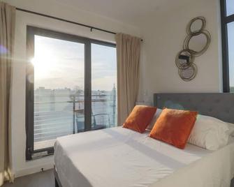 Unit 9 Luxe 2 Bedroom Penthouse Sleeps 6 - Washington, D.C. - Quarto