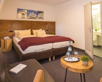 Hotel Residenz - Ravensburg - Bedroom