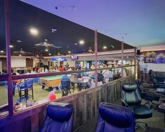 Pinckneyville Inn and Suites - Pinckneyville - Bar