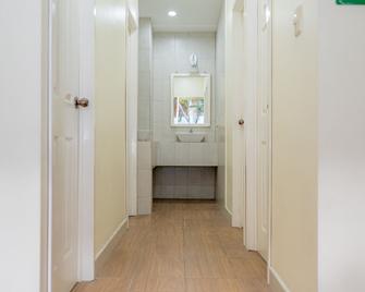 Hotel Petén Express - Flores - Коридор